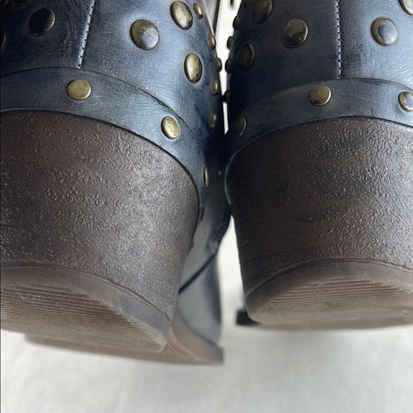 Buckle Gray Studded Ankle Boots Size 8 - Picture 10 of 11